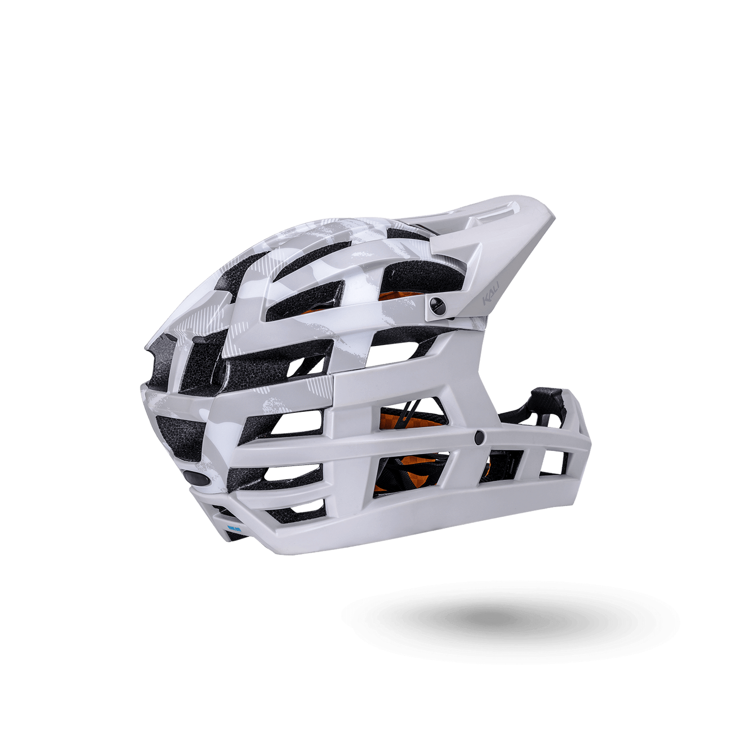 Invader 2.0 trail helmet in white, designed for ultimate protection and performance on rugged terrain.