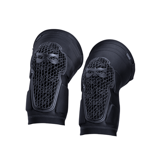 Strike Knee/Shin Guard for extreme trail protection, designed for technical terrains and optimal performance.